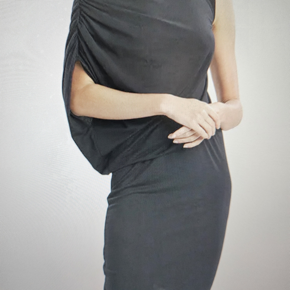 Natori – Chic Black Tencel Jersey Drape One Shoulder Dress (Size XS)